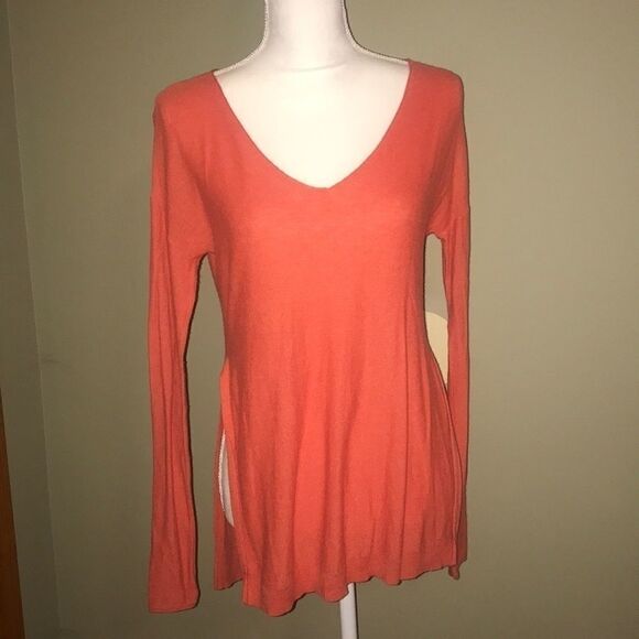 NWOT Mossimo Summer Sweater!!  - Picture 1 of 4